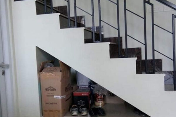 ralling tangga besi dan stainless - jasa pembuatan ralling tangg besi jakarta (5)