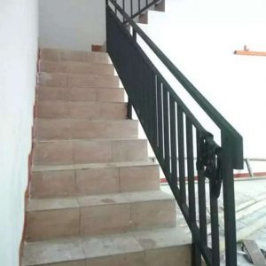 ralling tangga besi dan stainless - jasa pembuatan ralling tangg besi jakarta (7)